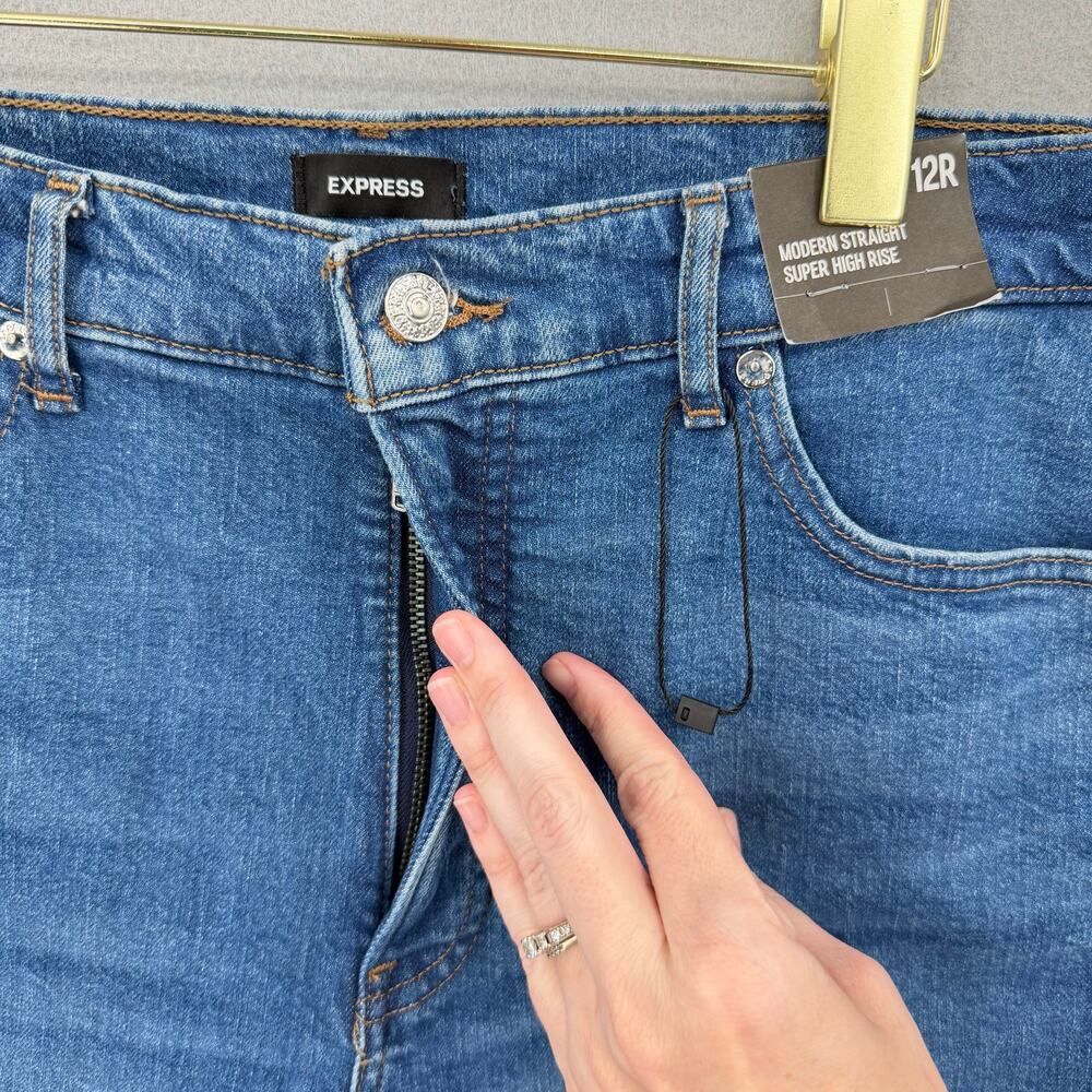 Express NWT 12 Regular Modern Straight Super High Rise Distressed Everyday Jeans - Picture 5 of 8